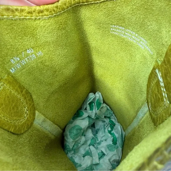 Incredible Chartreuse Born Leather Western Boots Size 8.5 - Picture 5 of 9